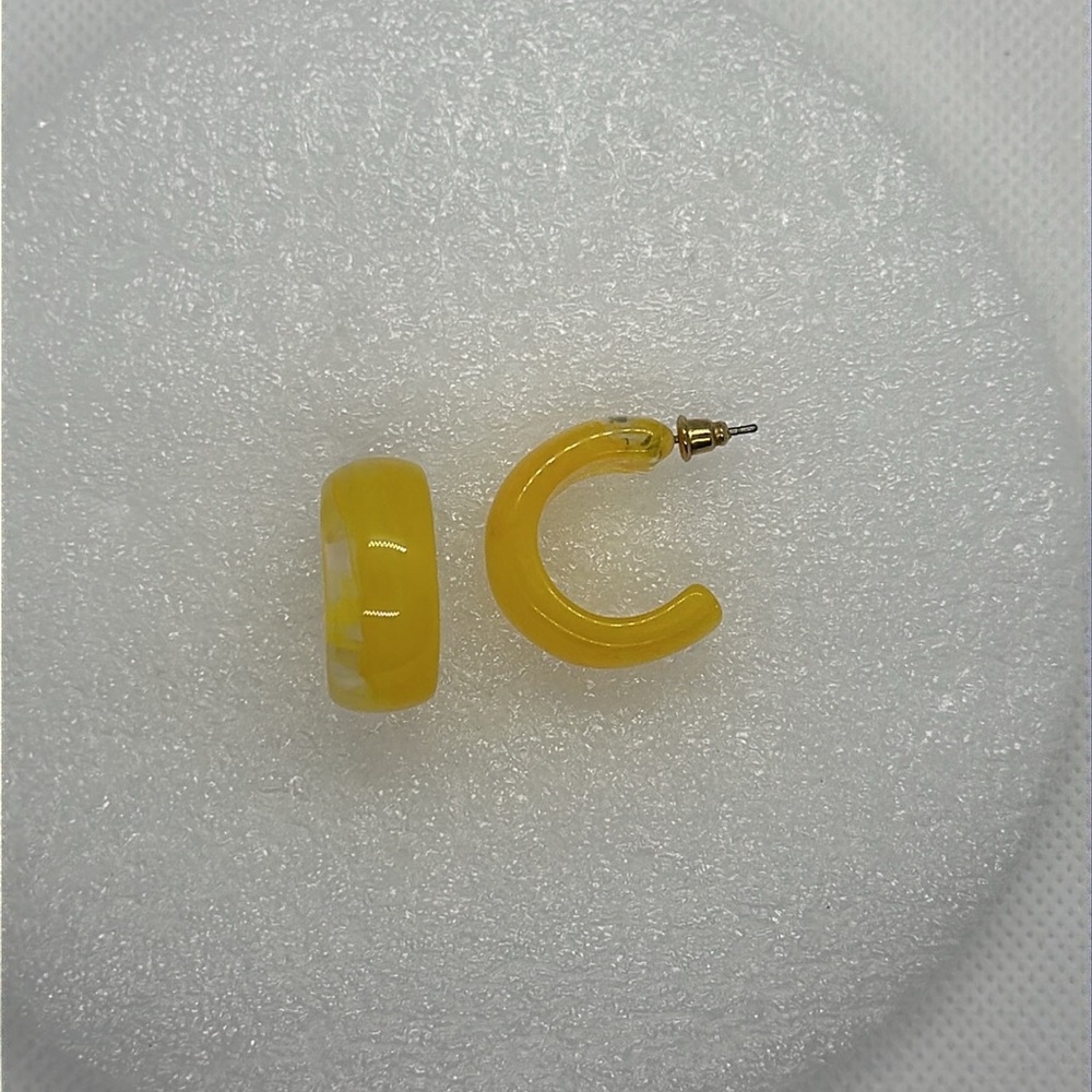 Retro Chic Translucent Yellow Hoop - Picture 15 of 15